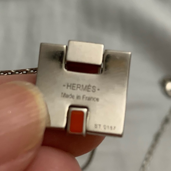 HERMES Palladium Lacquered Eileen Pendant Necklace Orange Fonce - Picture 2 of 5